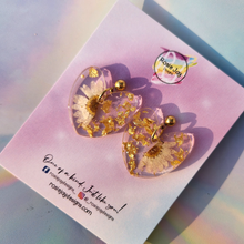 Load image into Gallery viewer, Heart Floral Dangles
