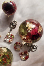 Load image into Gallery viewer, Sphere (L)
